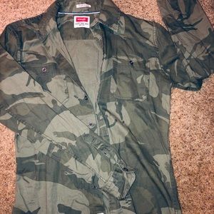 Wrangler camo button up